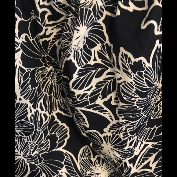 Attention Blue & White Off the Shoulder Blouse - Picture 3 of 5